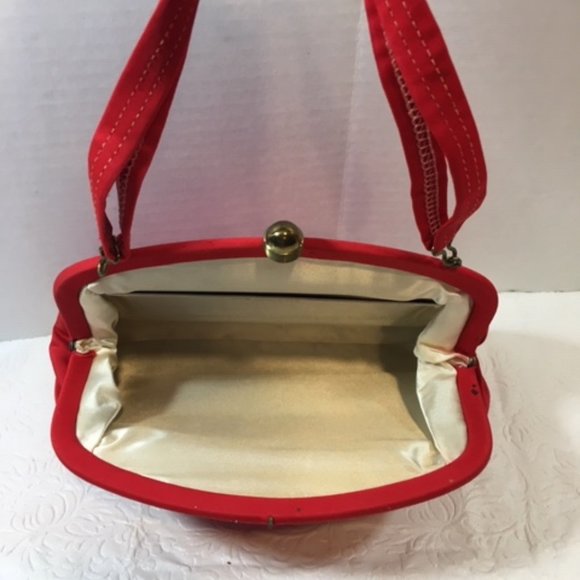Vtg Stylemark Red Fabric Evening Gold Tone Fancy Clasp Clutch Purse 8.5"X6" - Picture 6 of 14